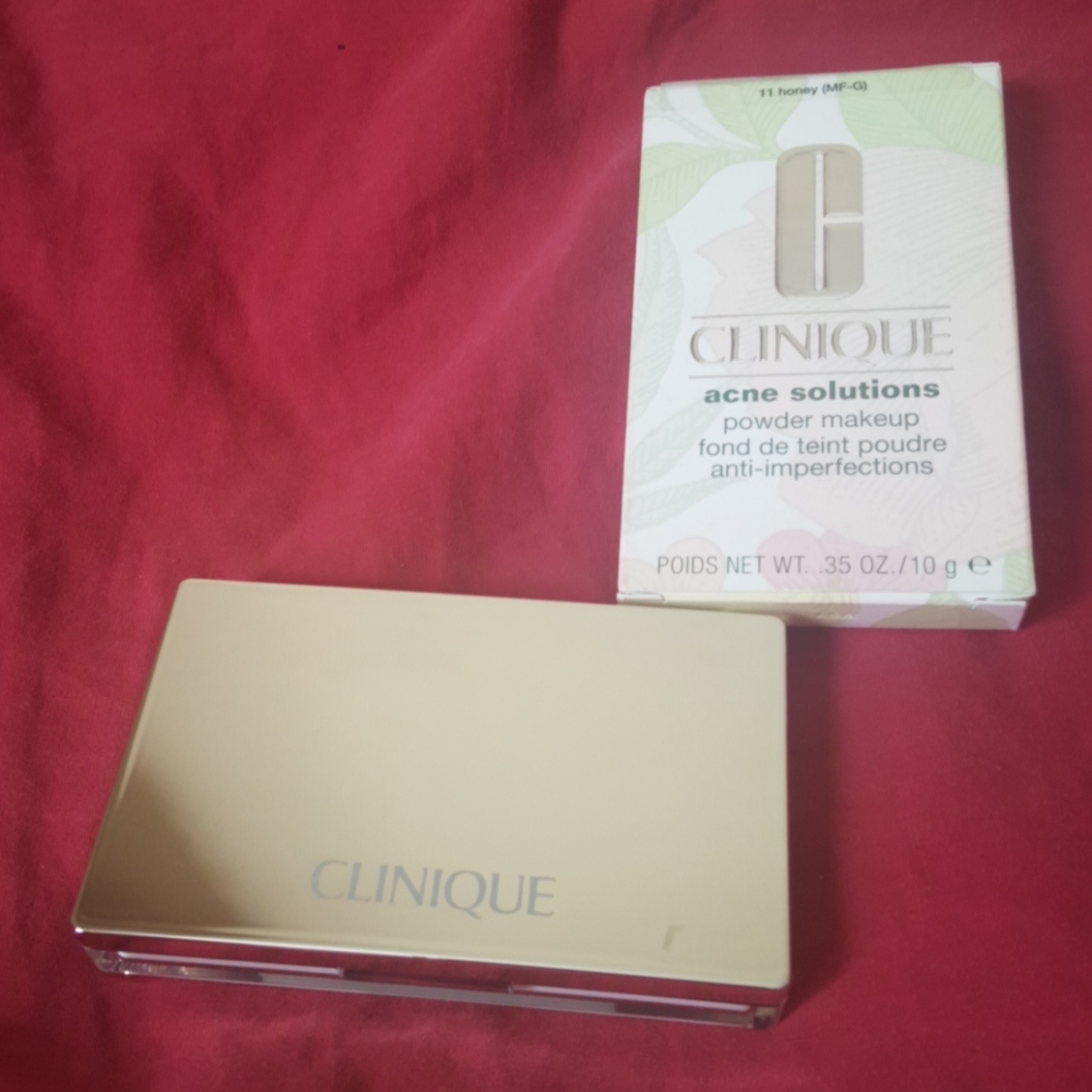 Clinique Acne Solutions powder makeup